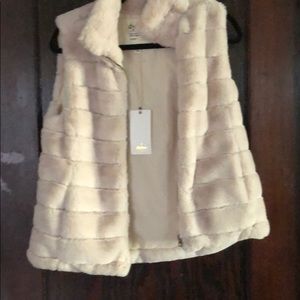 Dylan faux fur vest